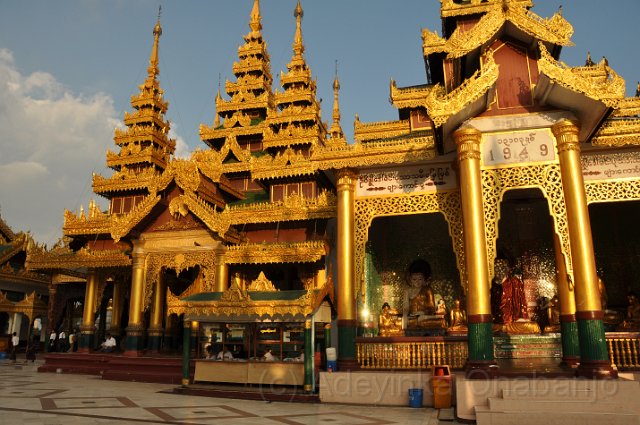 111 - Shwedagon Pagoda.jpg